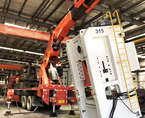 咸丰附近随车吊出租，轻松解决运输难题