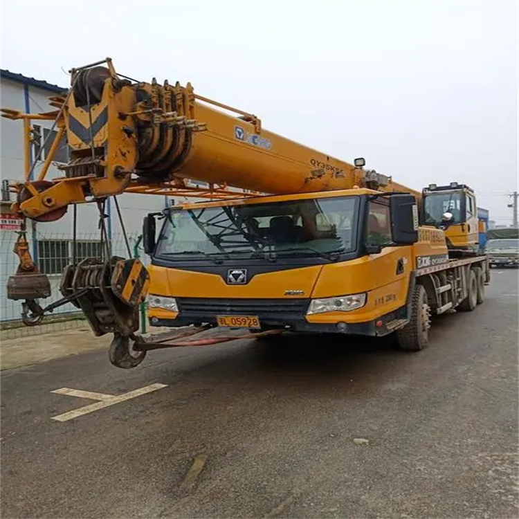 咸丰吊车出租保险：全面覆盖，安全无忧