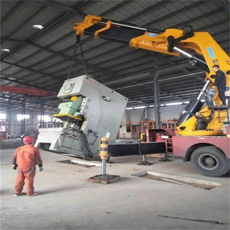 咸丰80吨折臂吊车出租附近电话