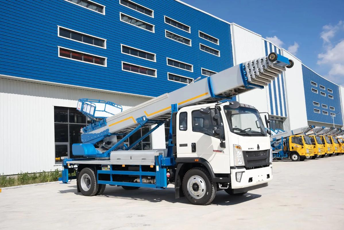 咸丰出租云梯车高空作业车 建筑垃圾搬运